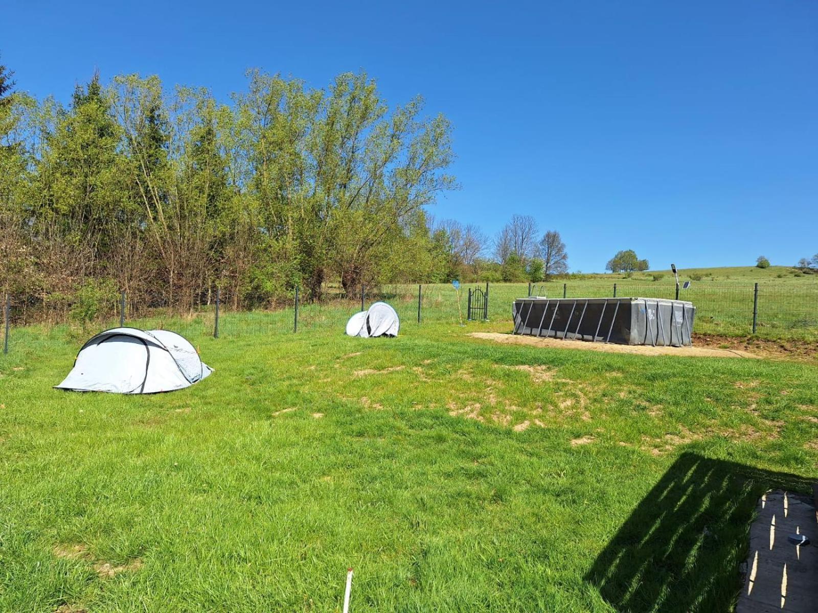 Camping, Zabierz Wlasny Namiot Kameralne Pole Namiotowe Z Basenem Kinem Plenerowym Miejscem Na Ognisko I Placem Zabaw Zywe Zwierzeta Agroturystyka Giebultow  Exteriér fotografie